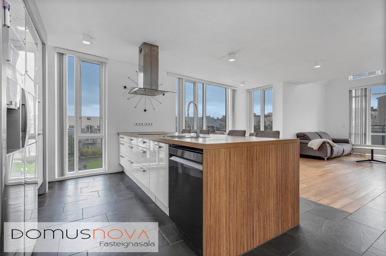 Naustabryggja 12, 110 Reykjavík