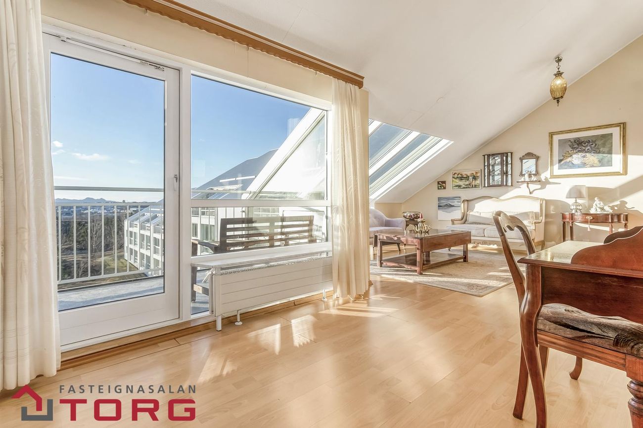 Hjallabraut 33, 220 Hafnarfjörður