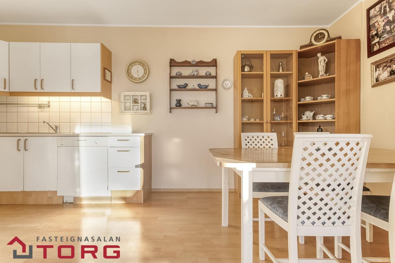 Hjallabraut 33, 220 Hafnarfjörður