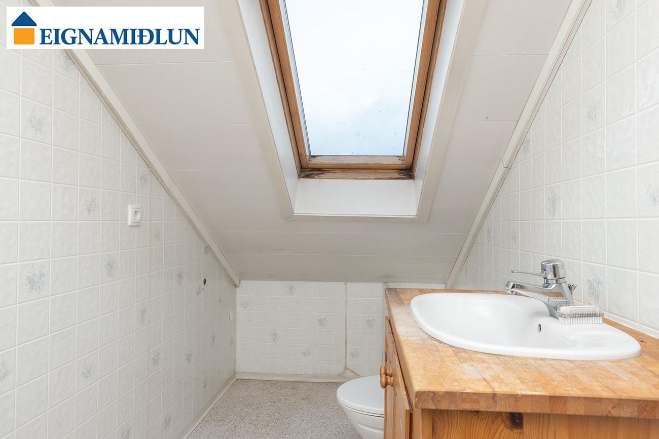 Njálsgata 49, 101 Reykjavík