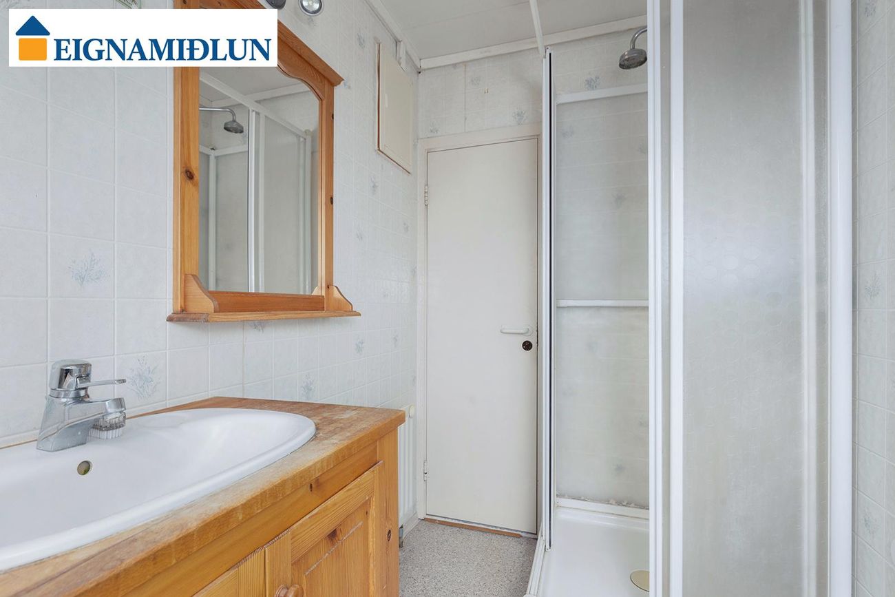 Njálsgata 49, 101 Reykjavík