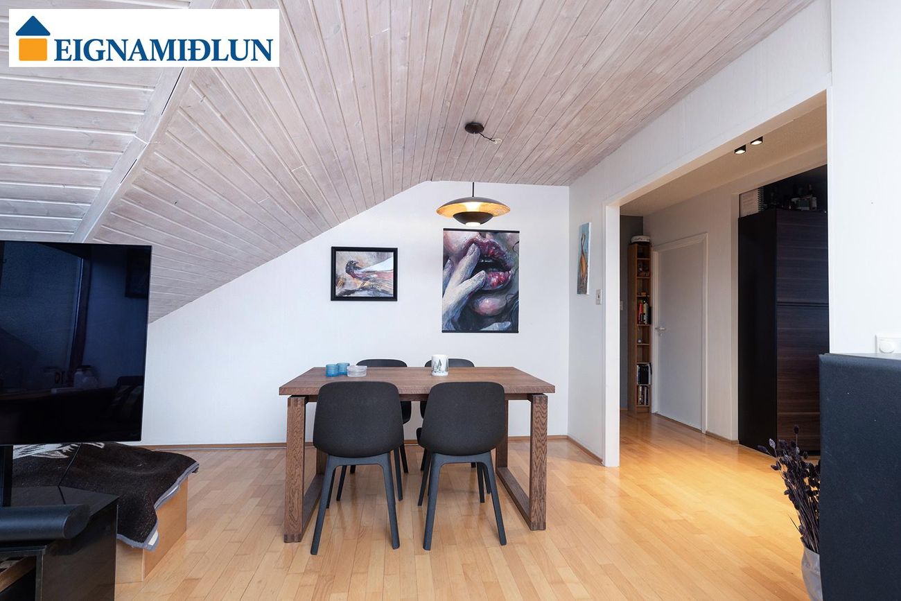 Njálsgata 49, 101 Reykjavík