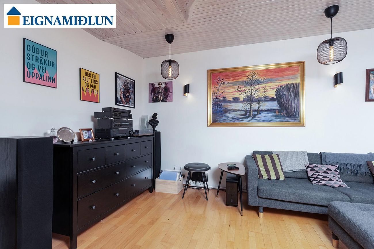 Njálsgata 49, 101 Reykjavík