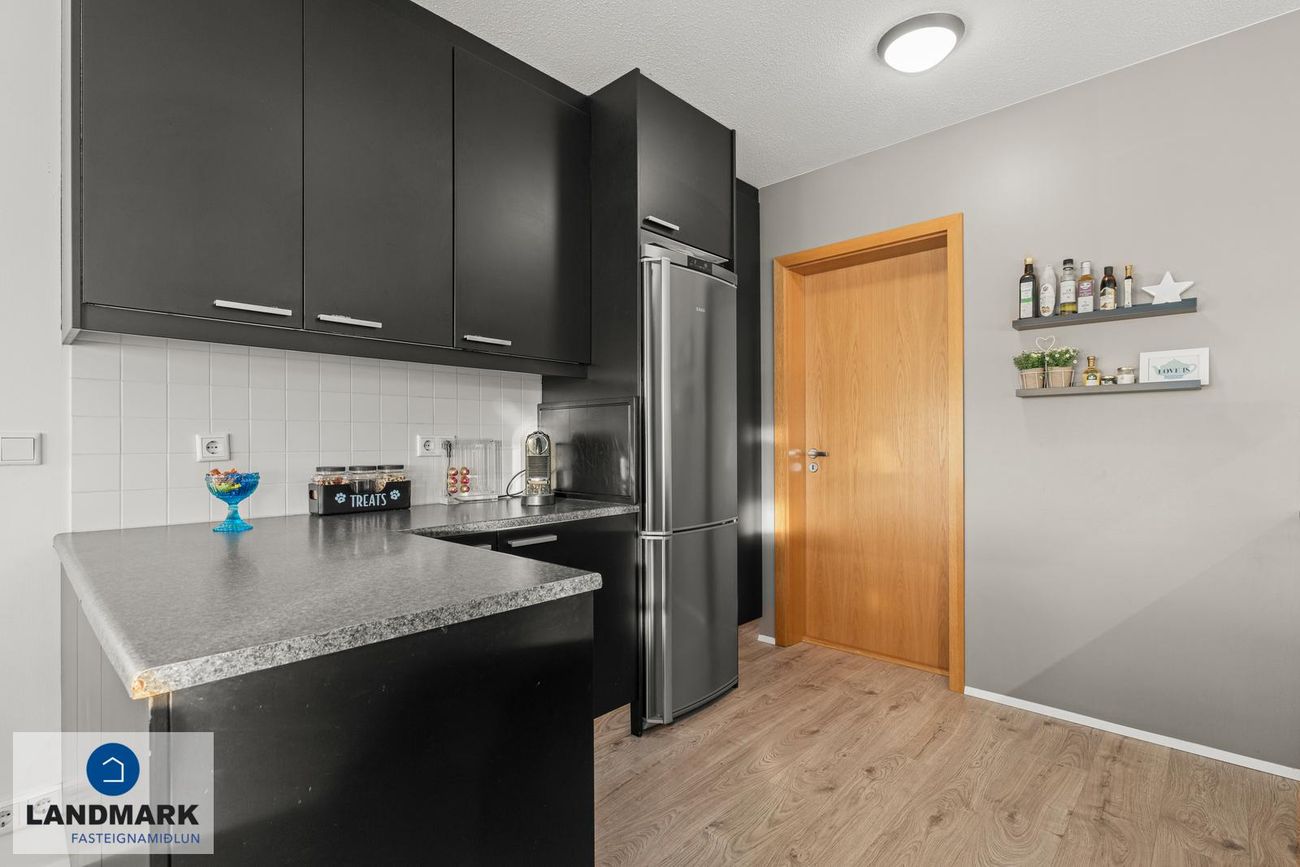 Ásakór 1, 203 Kópavogur