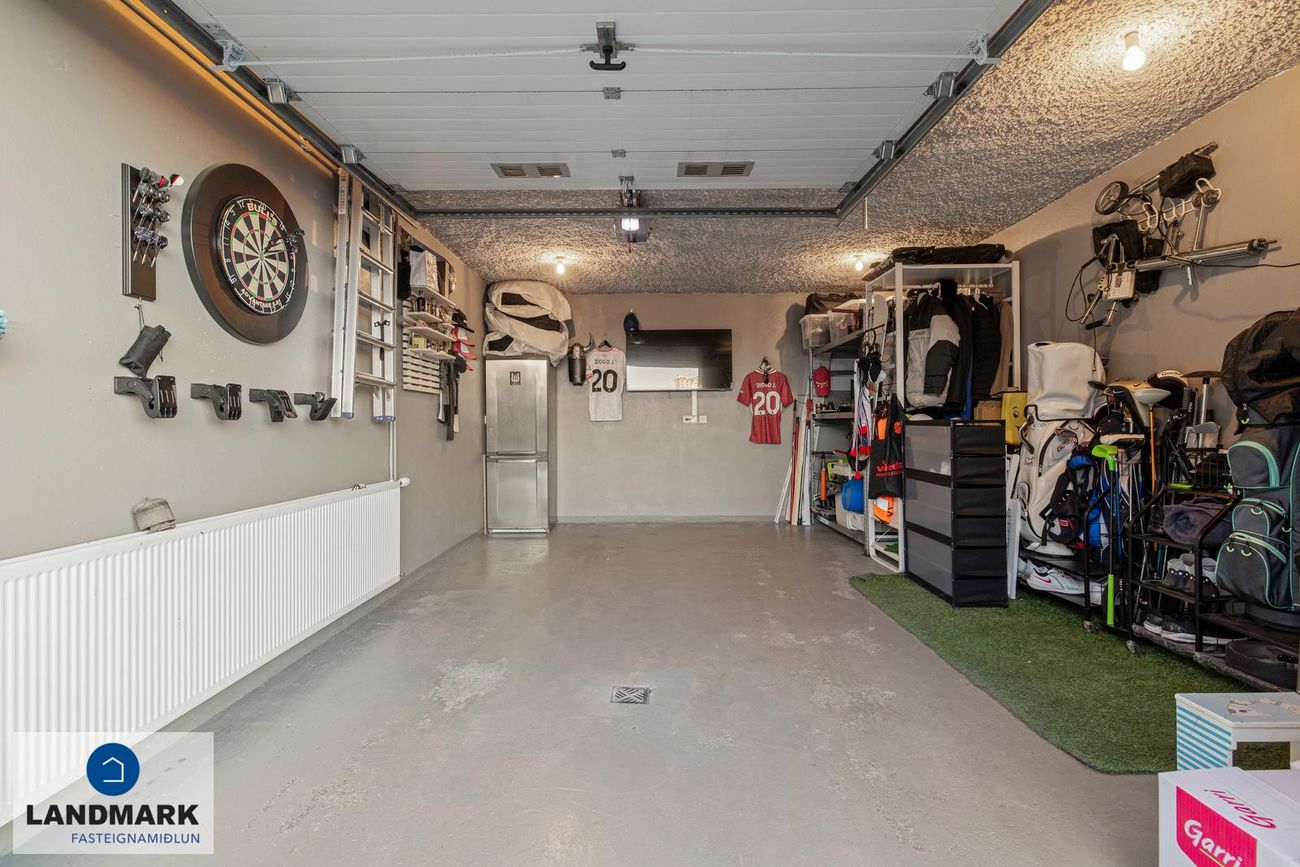 Ásakór 1, 203 Kópavogur