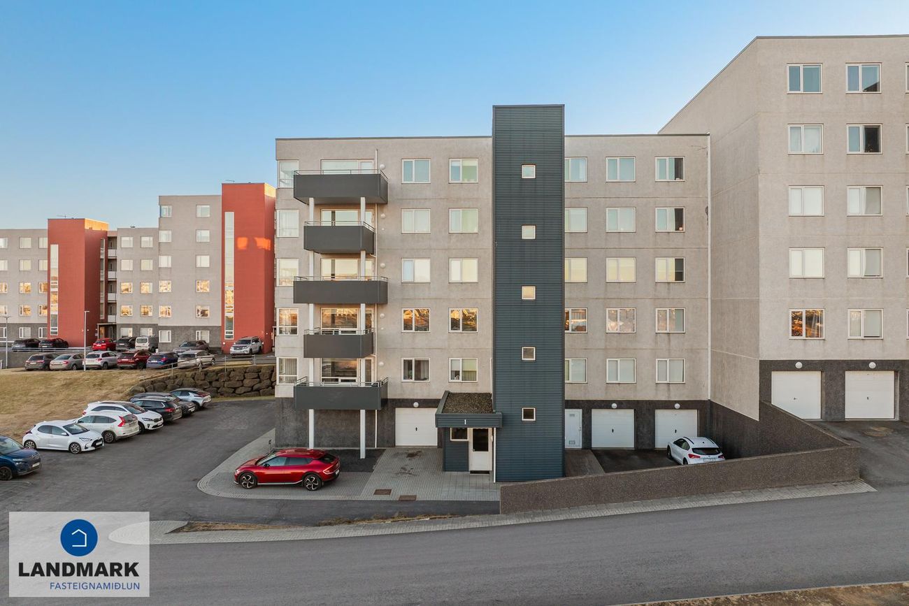 Ásakór 1, 203 Kópavogur