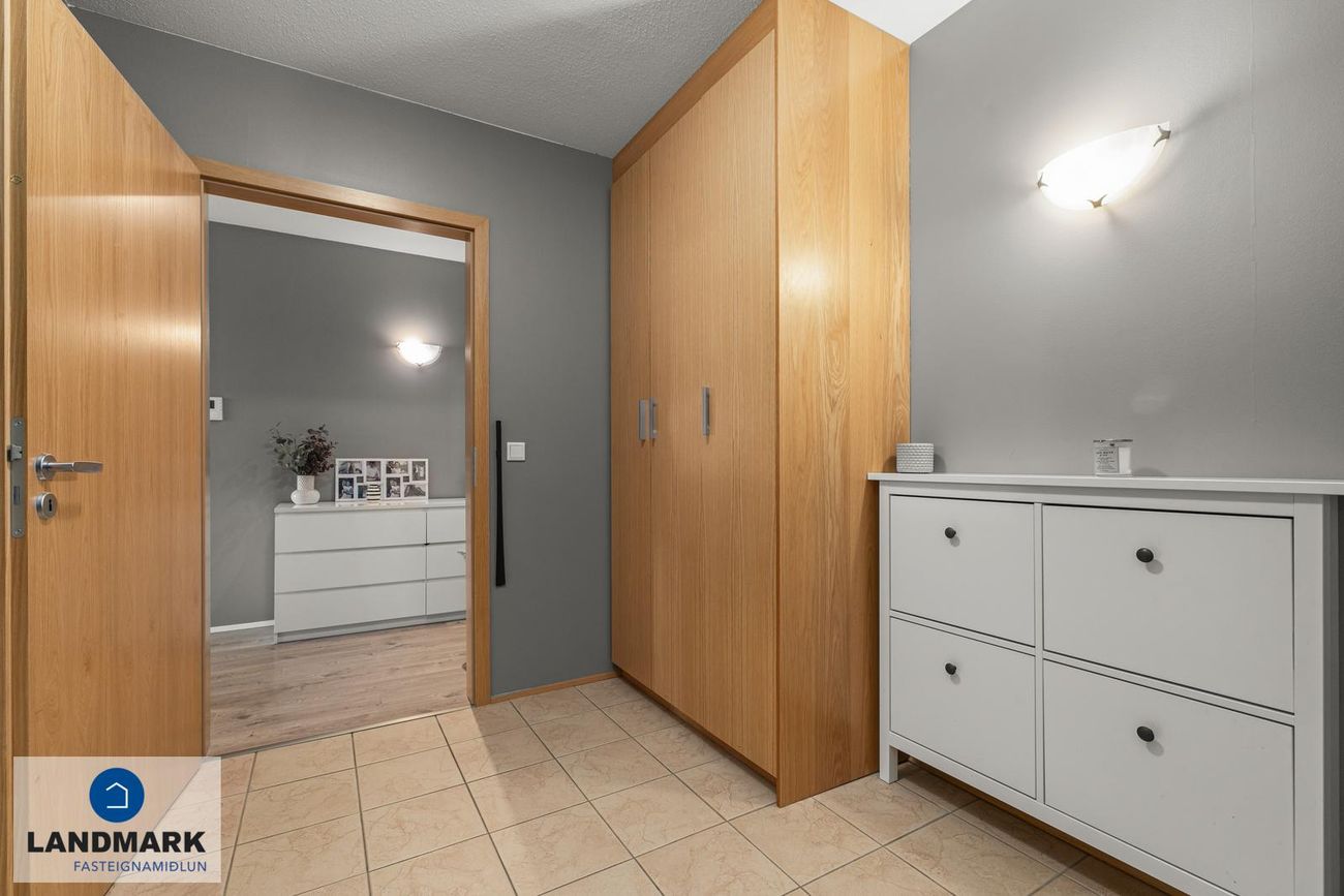 Ásakór 1, 203 Kópavogur