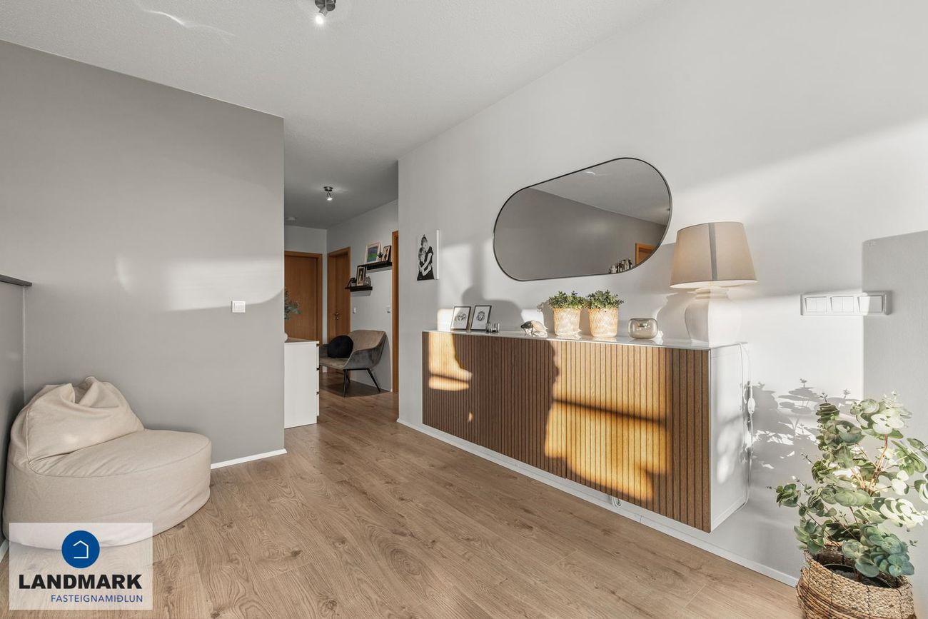 Ásakór 1, 203 Kópavogur