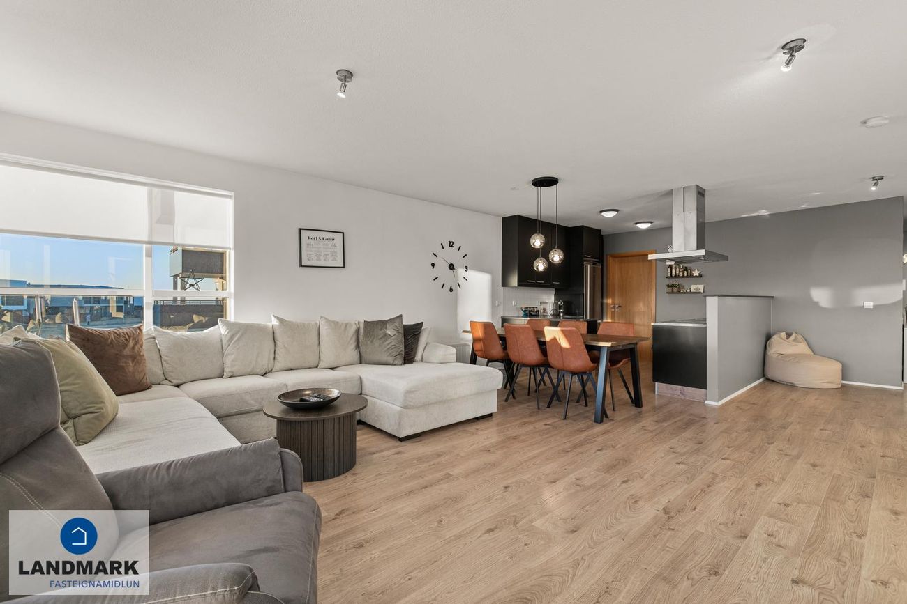 Ásakór 1, 203 Kópavogur