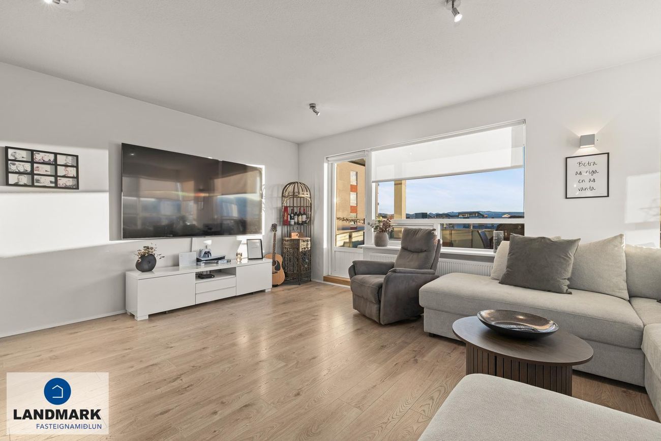 Ásakór 1, 203 Kópavogur