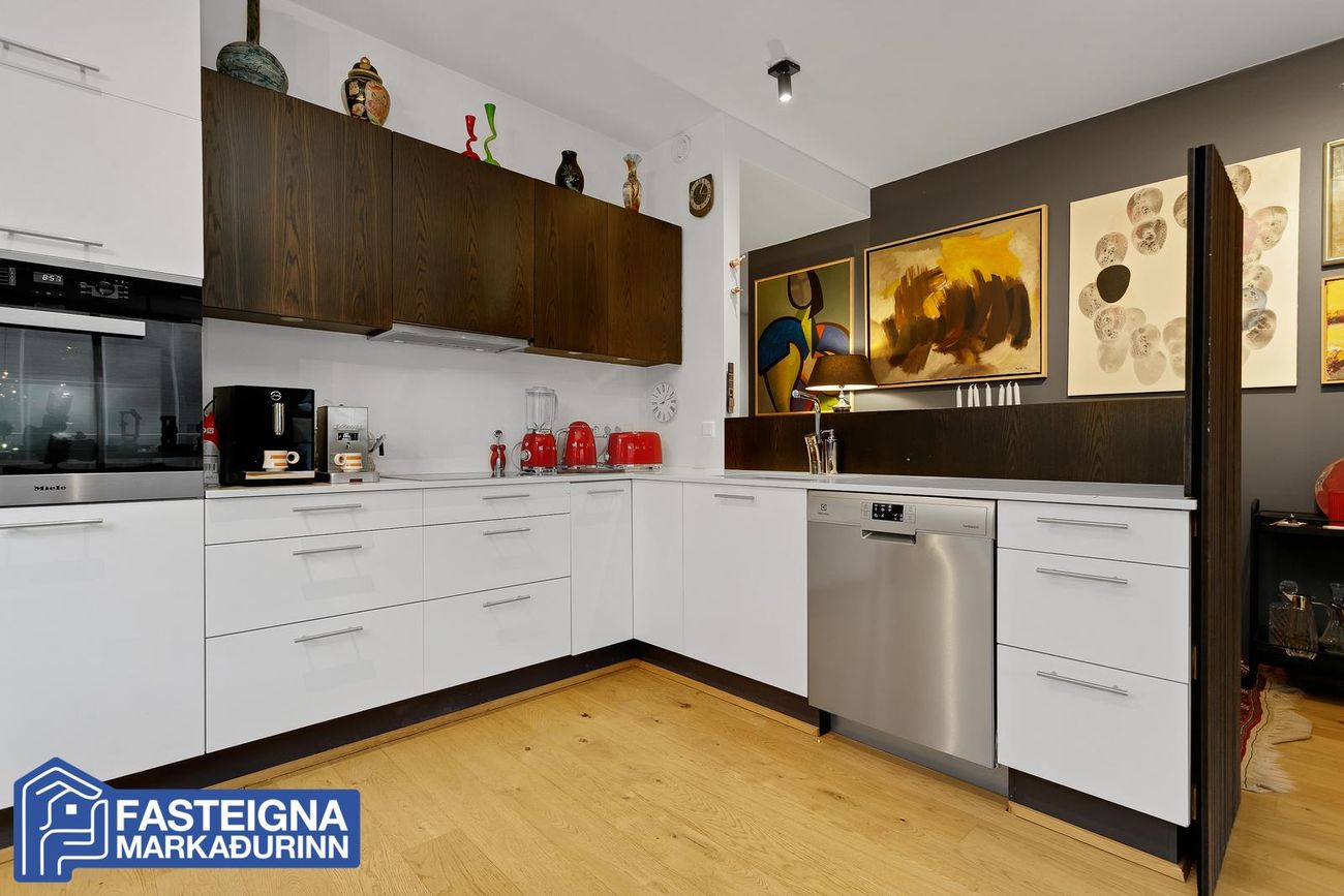 Lindargata 37 - 0201, 101 Reykjavík