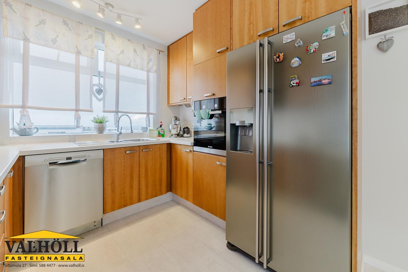 Þrastarás 18, 221 Hafnarfjörður