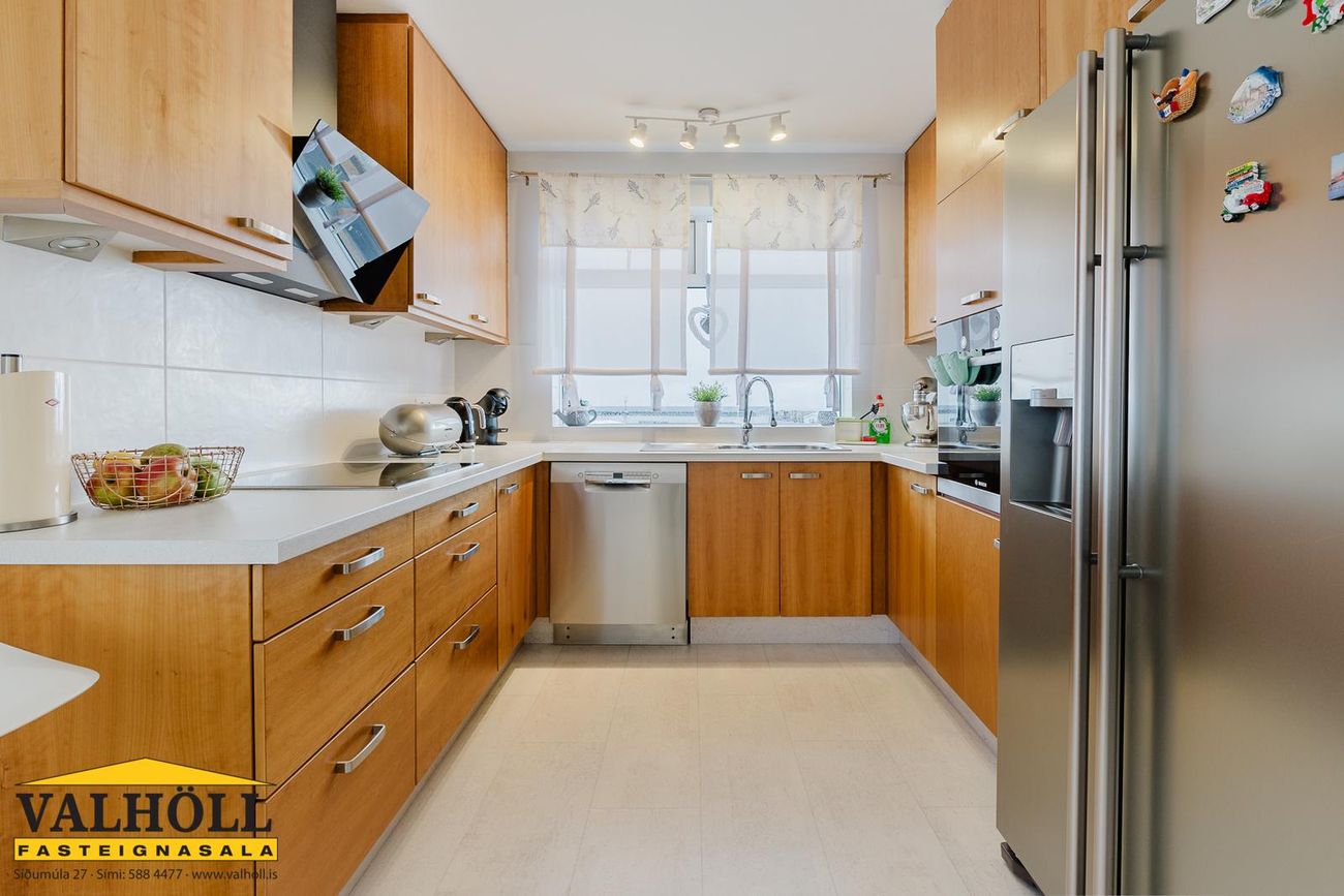 Þrastarás 18, 221 Hafnarfjörður