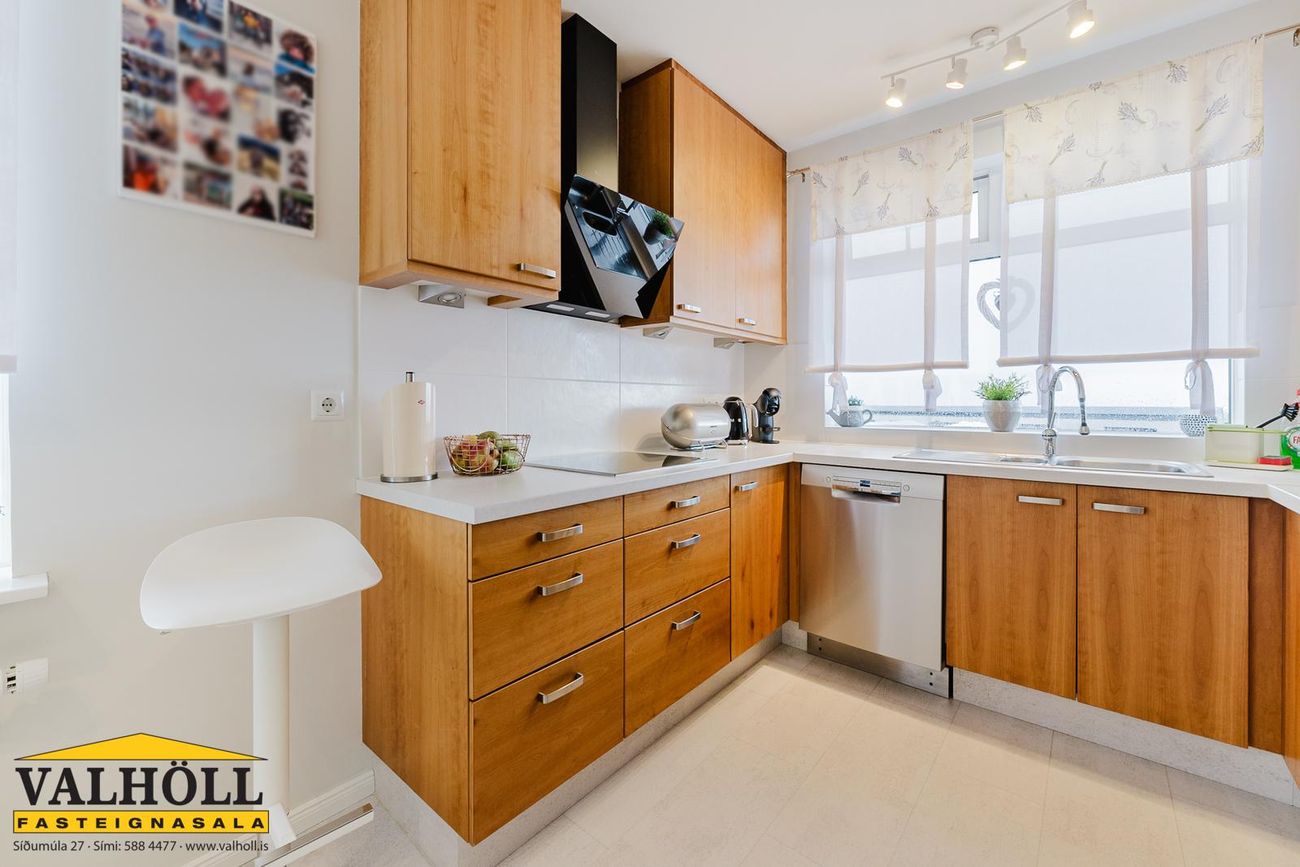 Þrastarás 18, 221 Hafnarfjörður