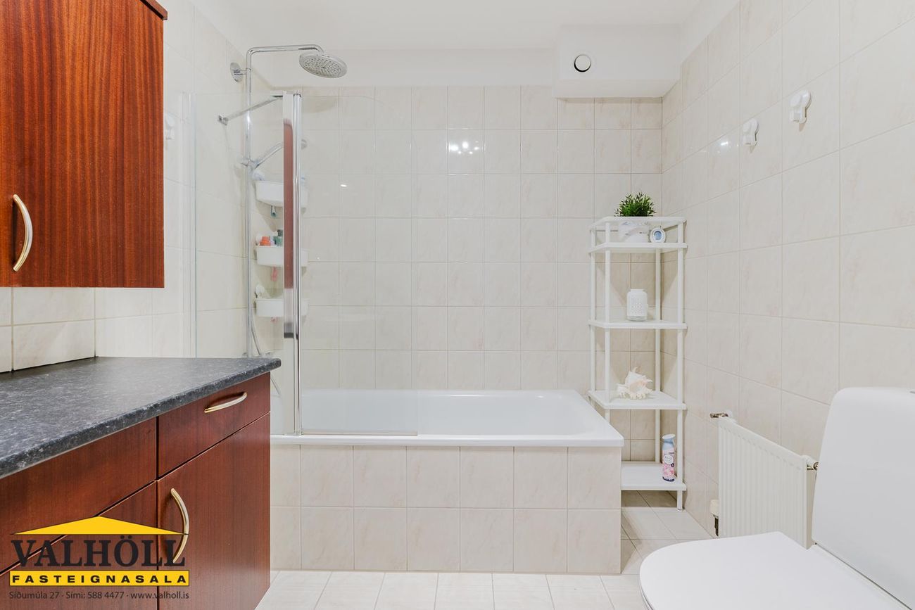 Þrastarás 18, 221 Hafnarfjörður