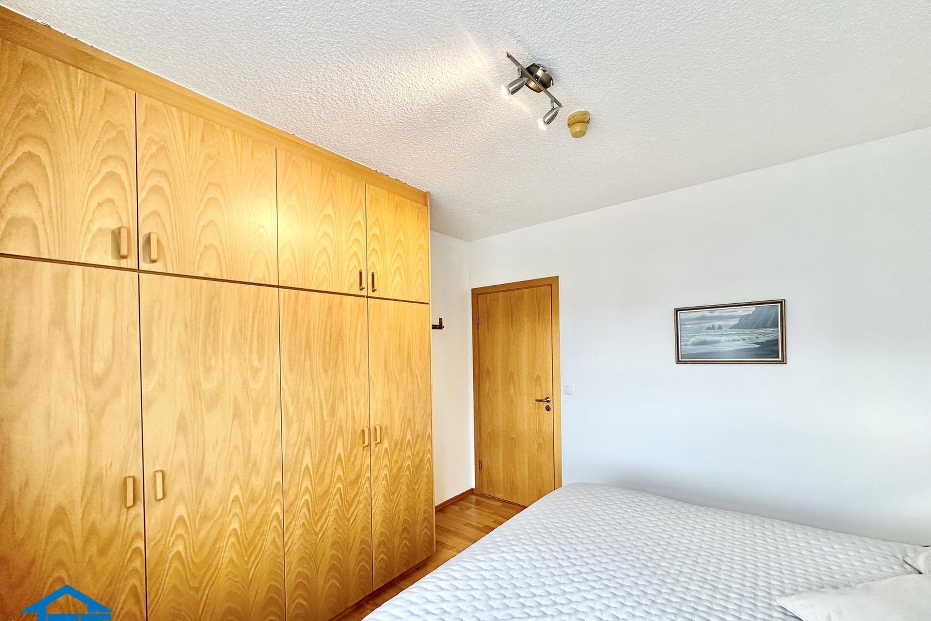 Suðurgata 8, 230 Reykjanesbær