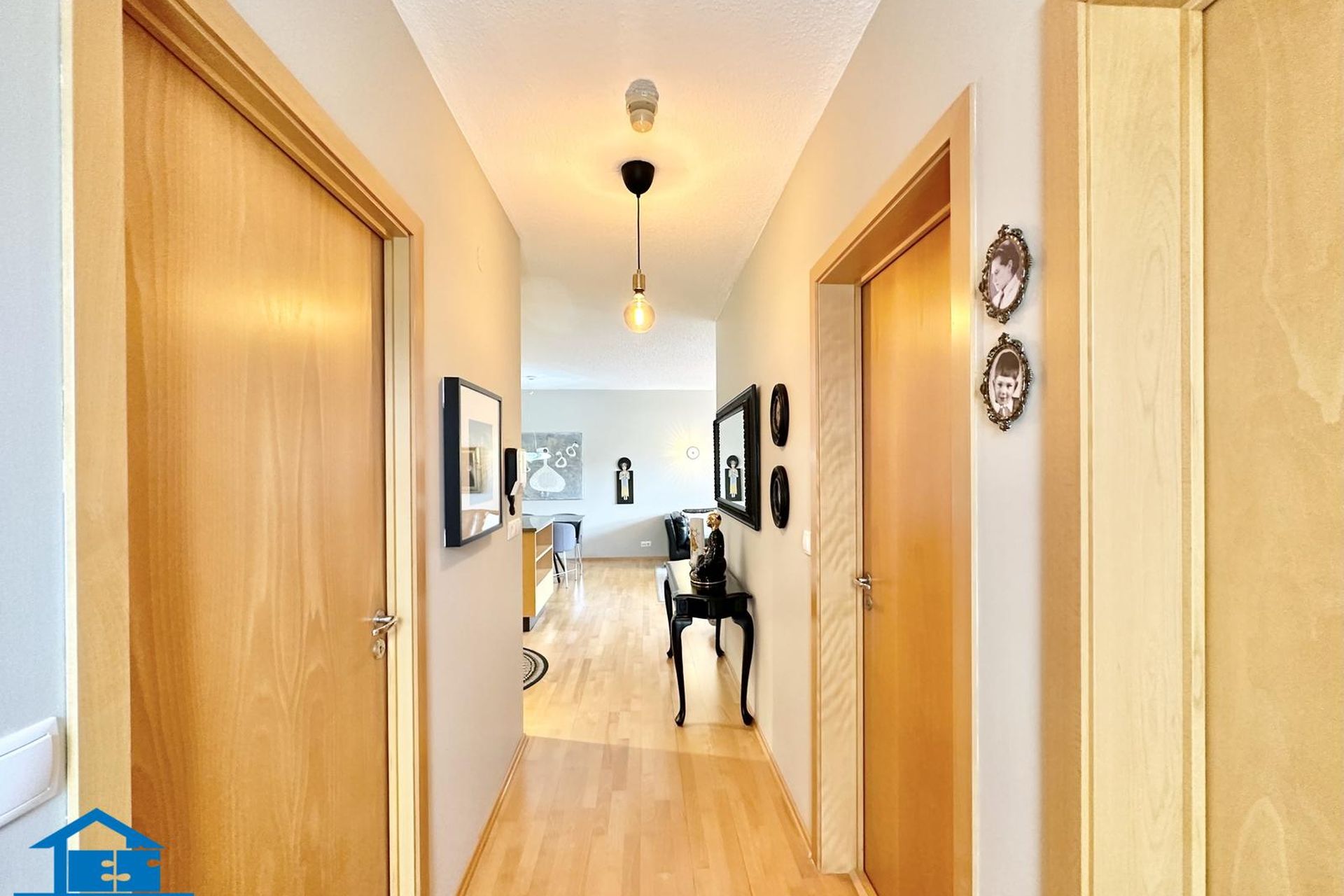 Suðurgata 8, 230 Reykjanesbær