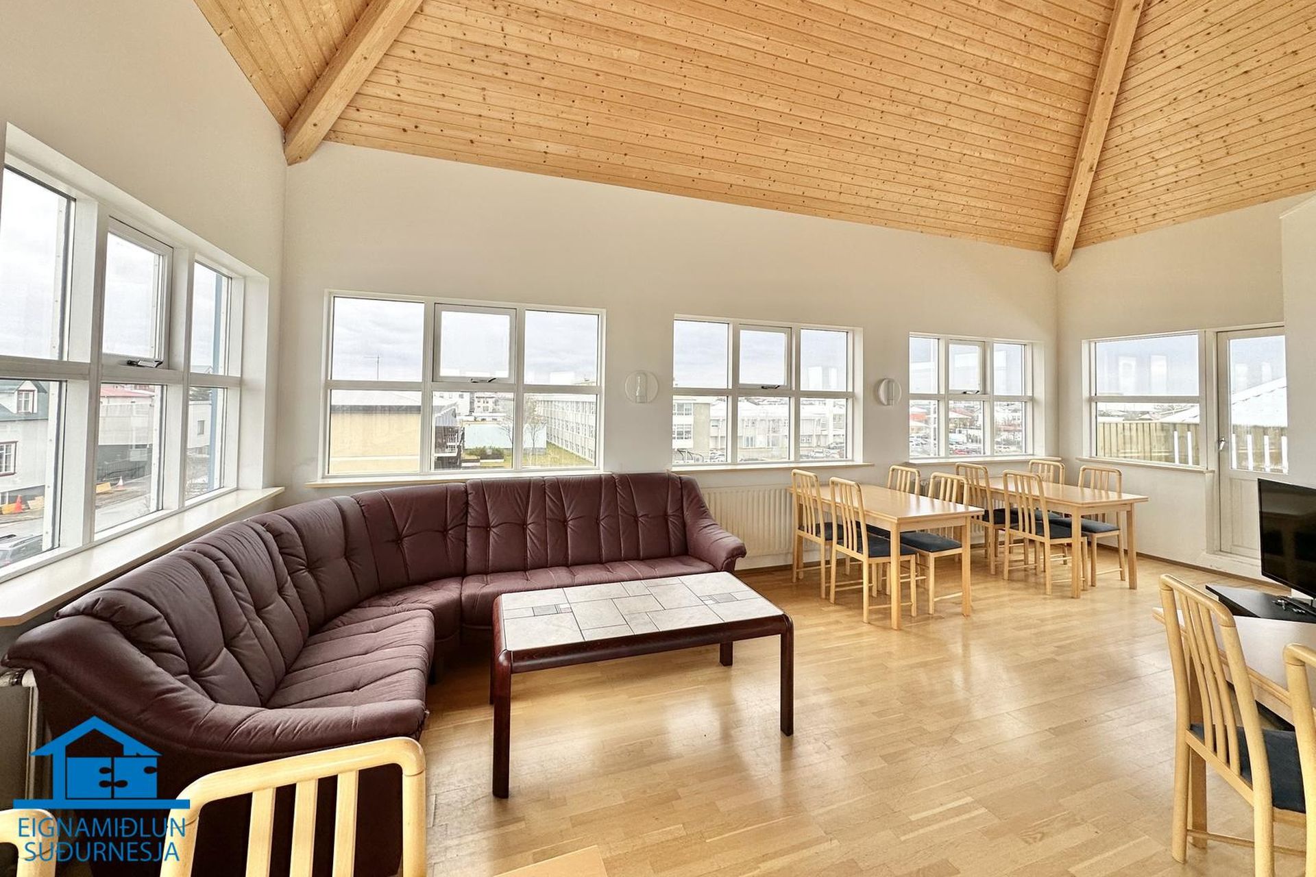 Suðurgata 8, 230 Reykjanesbær