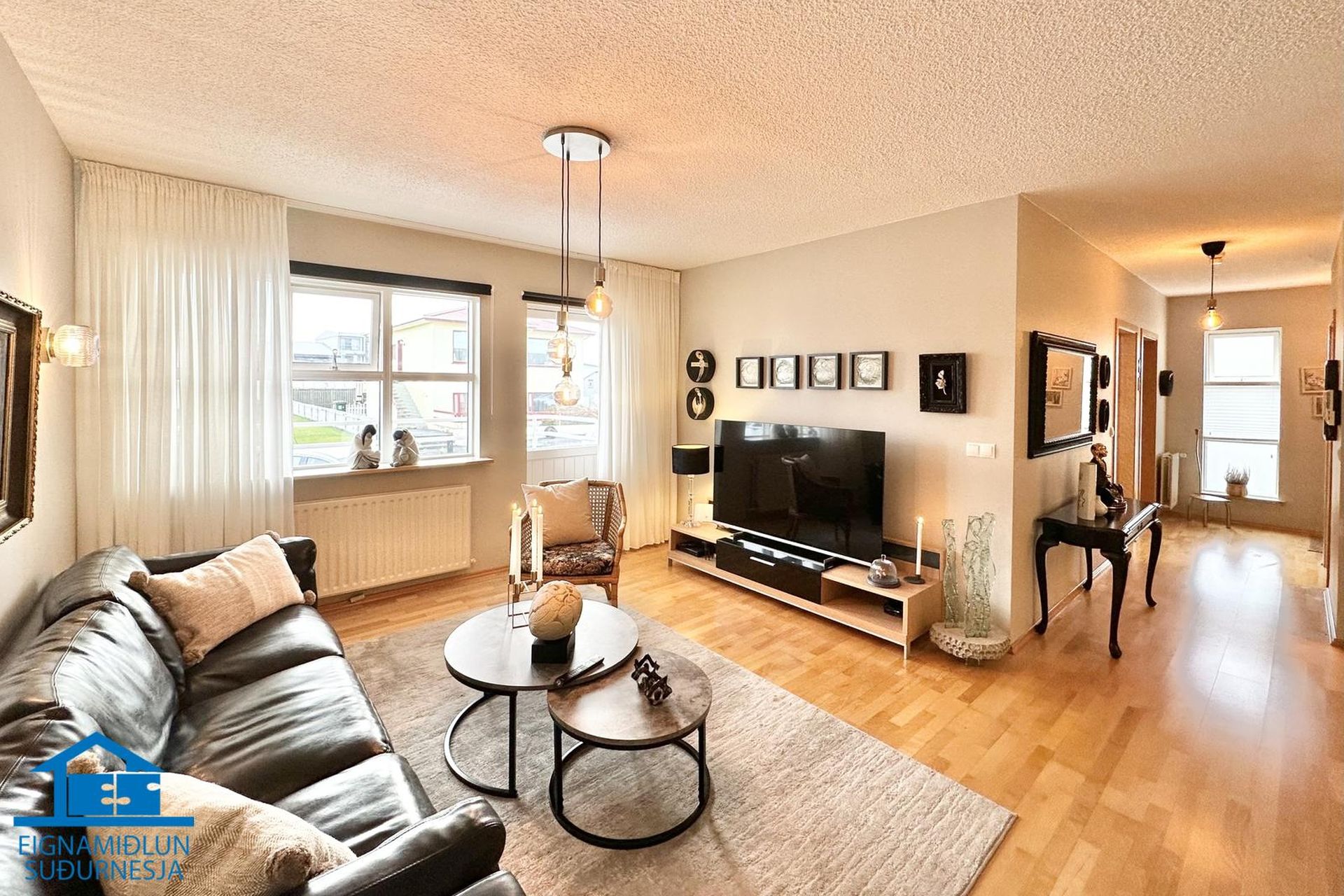 Suðurgata 8, 230 Reykjanesbær