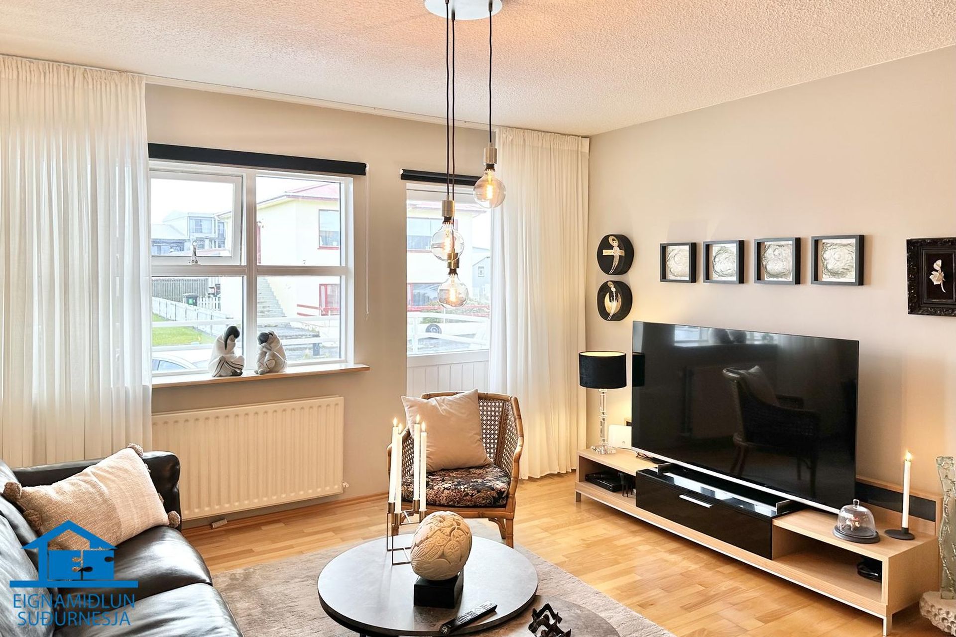 Suðurgata 8, 230 Reykjanesbær