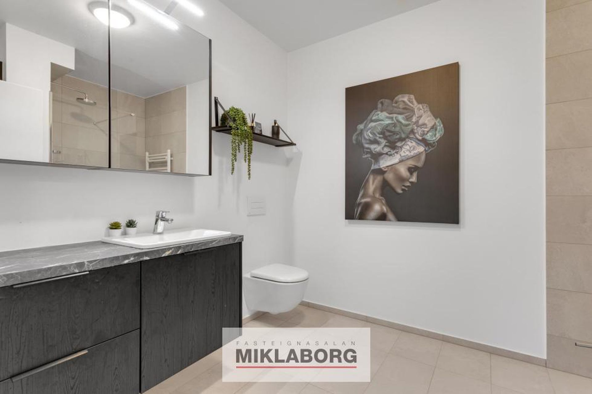 Dugguvogur 8, 104 Reykjavík