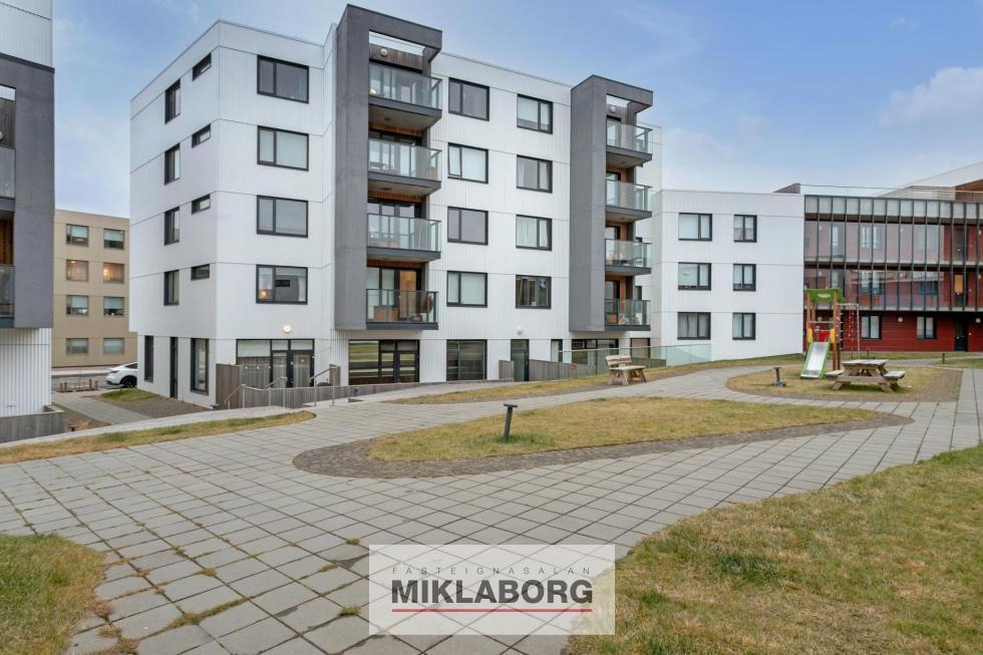 Dugguvogur 8, 104 Reykjavík