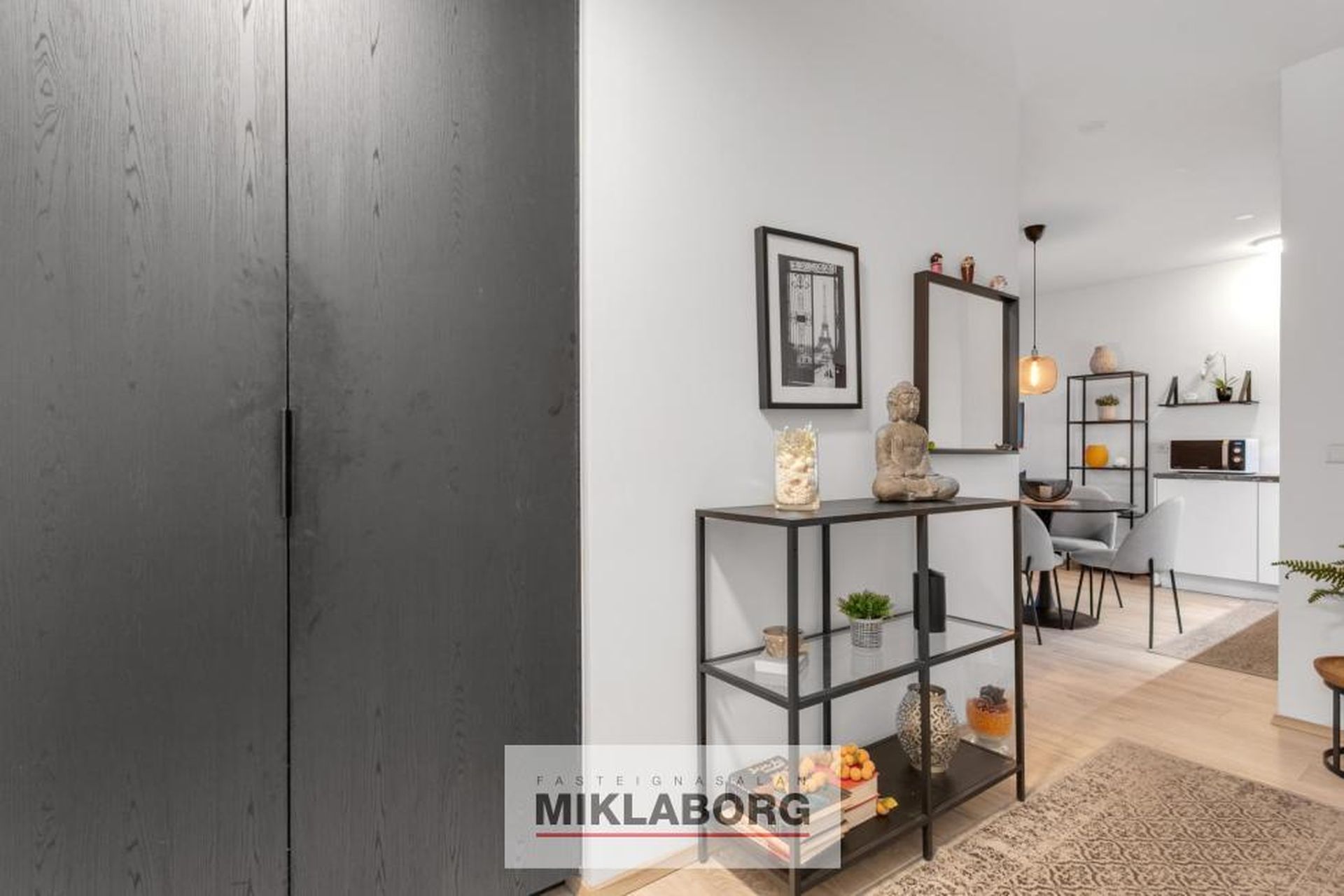 Dugguvogur 8, 104 Reykjavík