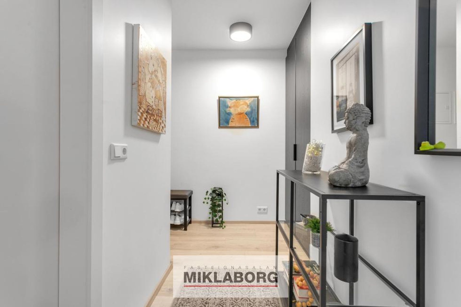 Dugguvogur 8, 104 Reykjavík