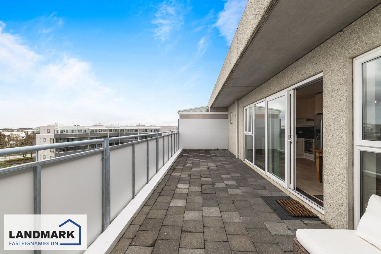 Flatahraun 1, 220 Hafnarfjörður