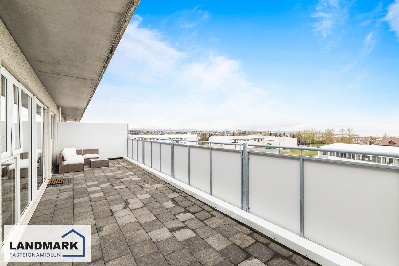 Flatahraun 1, 220 Hafnarfjörður