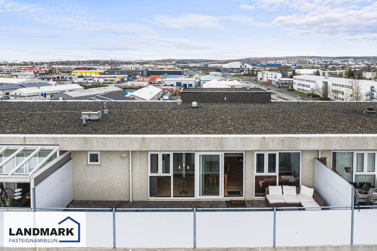 Flatahraun 1, 220 Hafnarfjörður