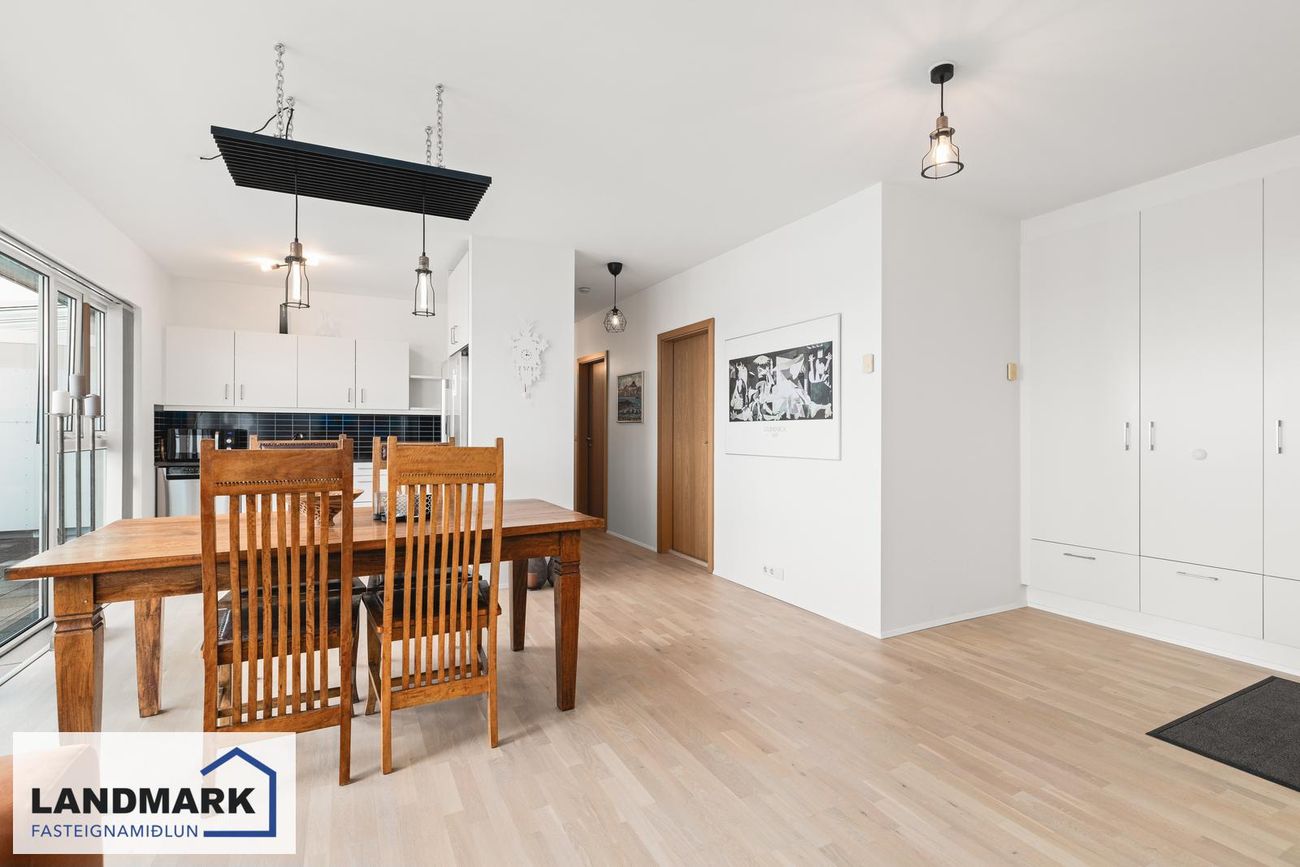 Flatahraun 1, 220 Hafnarfjörður