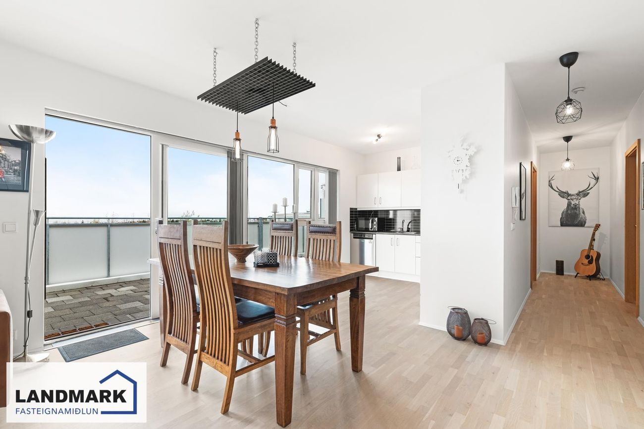 Flatahraun 1, 220 Hafnarfjörður