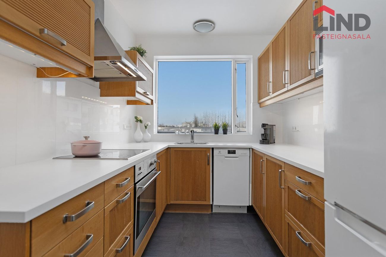 Hraunbær 130 - 0201, 110 Reykjavík