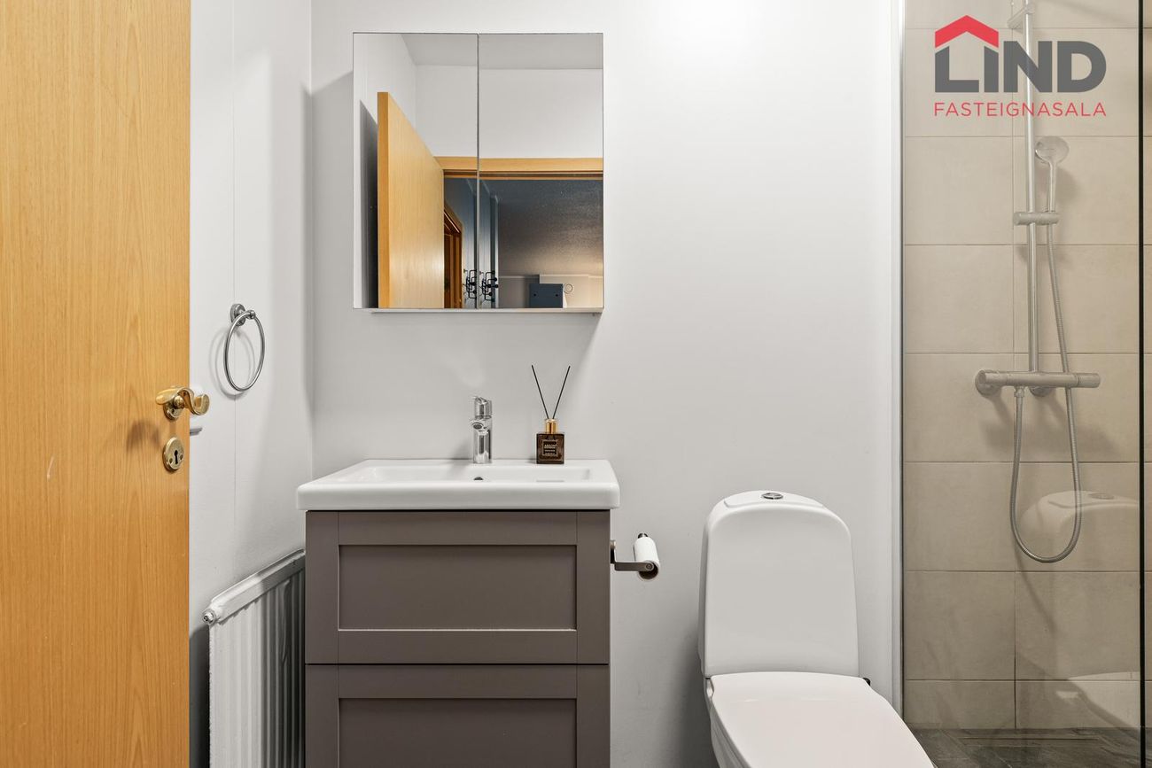 Vallarás 2, 110 Reykjavík