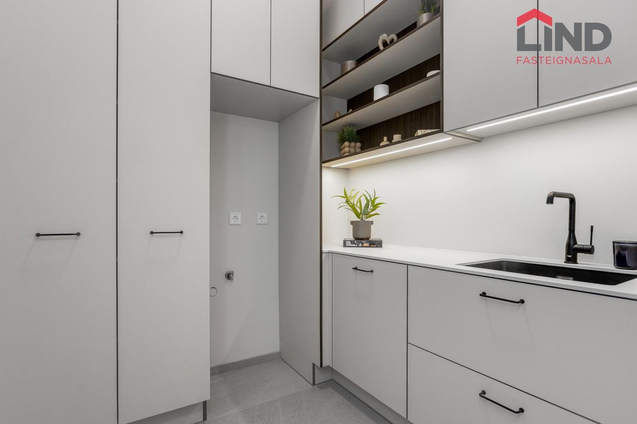 Hafnarbraut 10B, 200 Kópavogur
