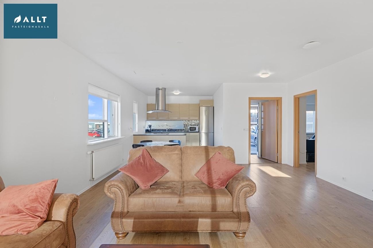 Bjarkardalur 33, 260 Reykjanesbær