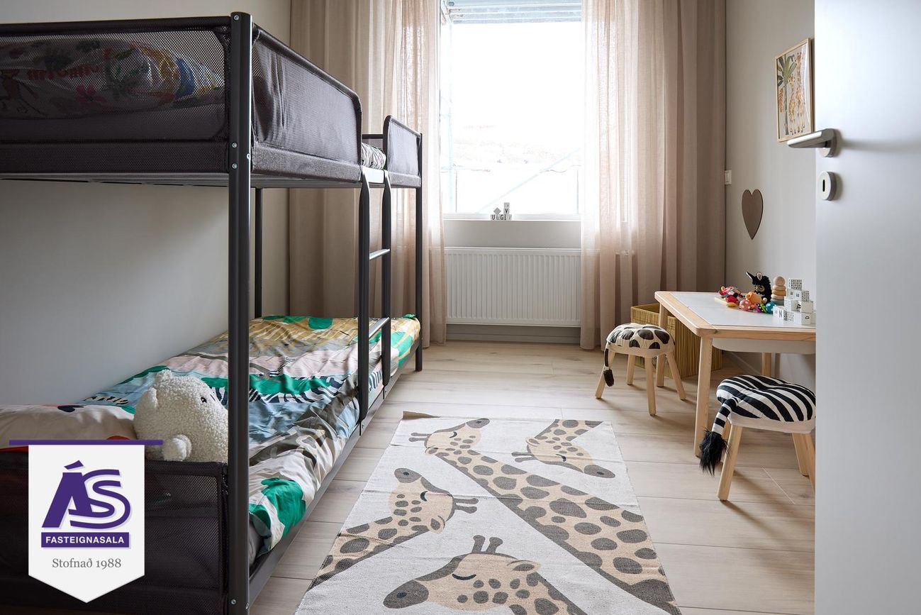 Baughamar 7, 221 Hafnarfjörður