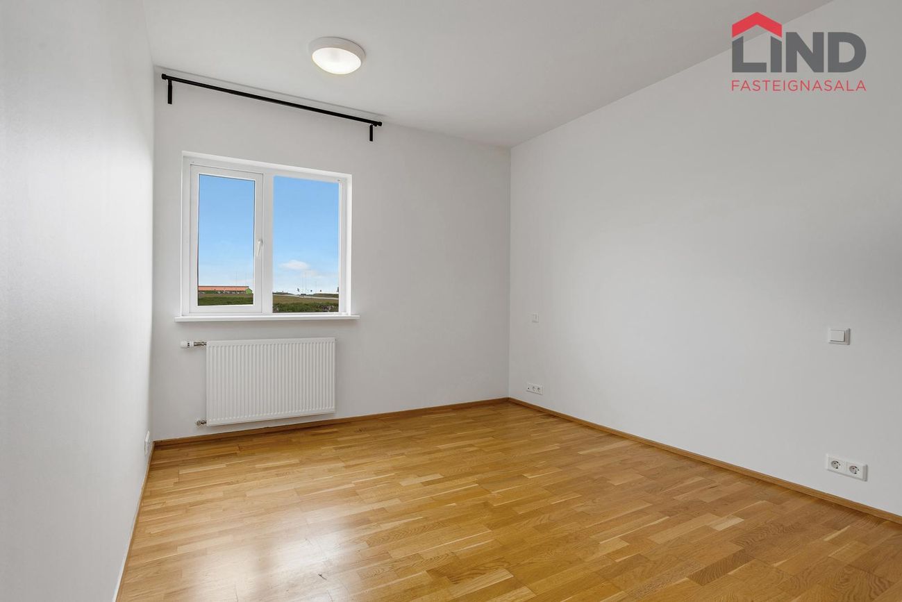 Tjarnabraut 16, 260 Reykjanesbær