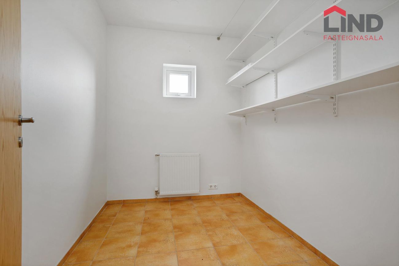 Tjarnabraut 16, 260 Reykjanesbær