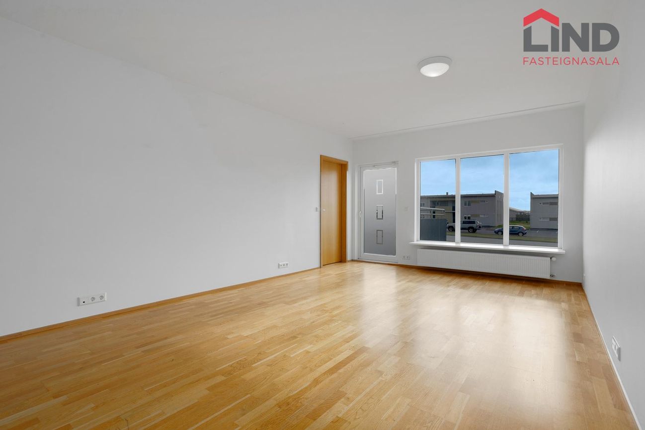 Tjarnabraut 16, 260 Reykjanesbær