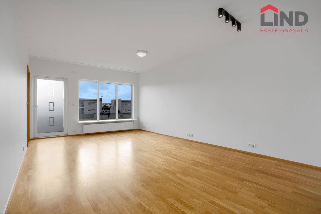 Tjarnabraut 16, 260 Reykjanesbær