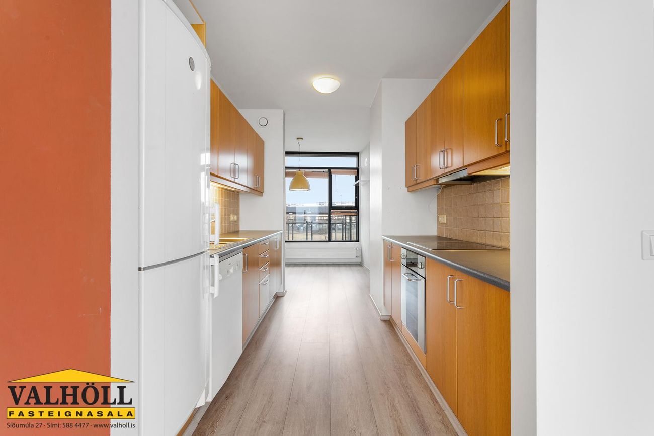 Erluás 2, 221 Hafnarfjörður
