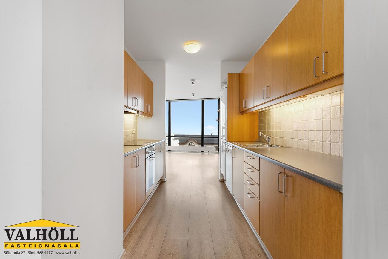 Erluás 2, 221 Hafnarfjörður