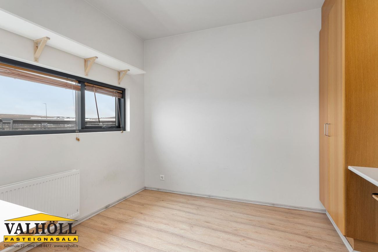 Erluás 2, 221 Hafnarfjörður