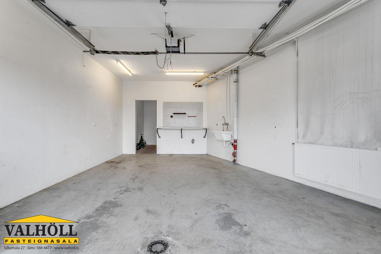 Erluás 2, 221 Hafnarfjörður