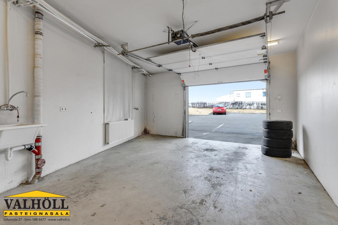 Erluás 2, 221 Hafnarfjörður