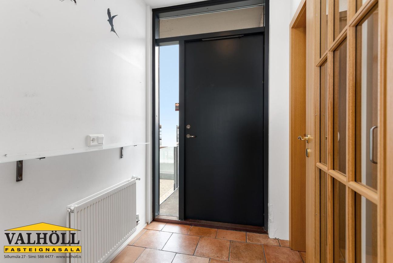 Erluás 2, 221 Hafnarfjörður