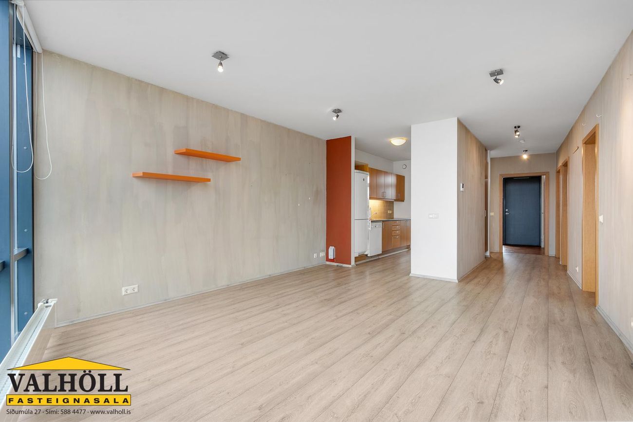 Erluás 2, 221 Hafnarfjörður