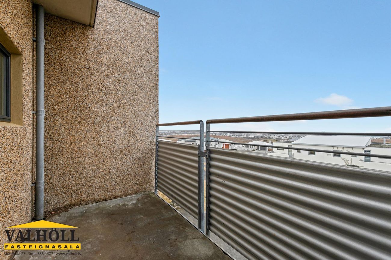 Erluás 2, 221 Hafnarfjörður